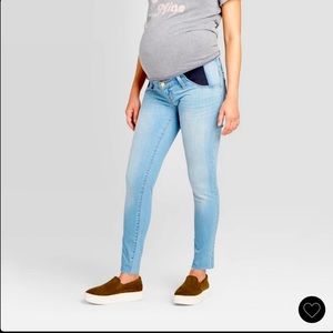 4 pair of Maternity Jeans